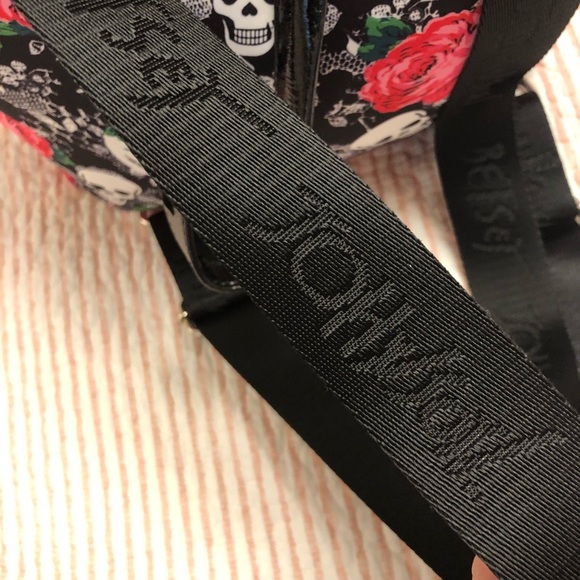 BETSEY JOHNSON back pack. Looks new. However there are a couple frayed places - Picture 8 of 15